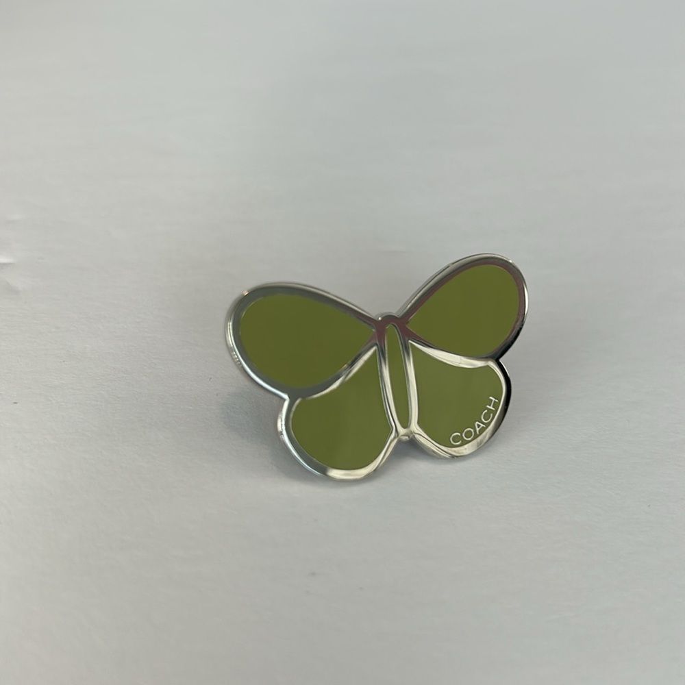 NWOT COACH Vintage Green Enamel Butterfly
Lapel Pin Brooch Purse Backpack Charm - Picture 2 of 6